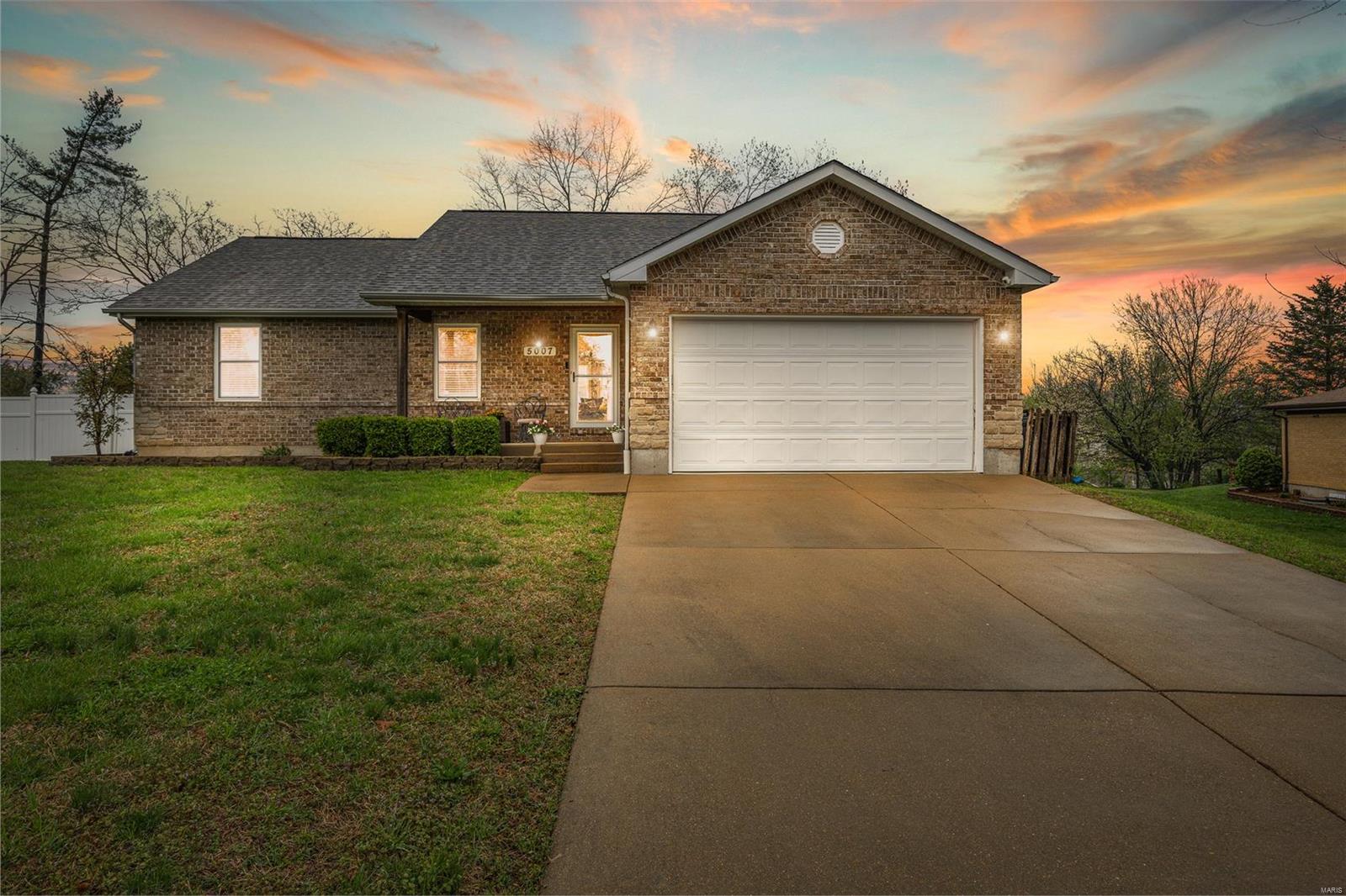 Imperial, Missouri 63052, United States, 3 Bedrooms Bedrooms, ,3 BathroomsBathrooms,Residential,Pending,117574