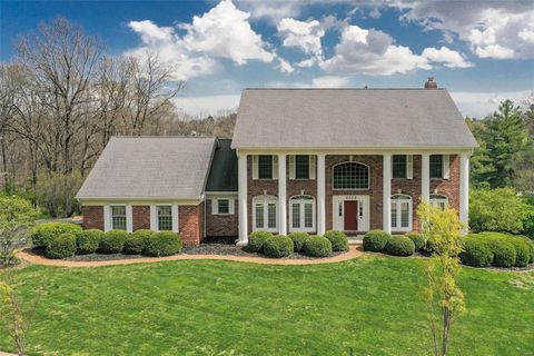 2022 Brook Hill Court Chesterfield MO 63017