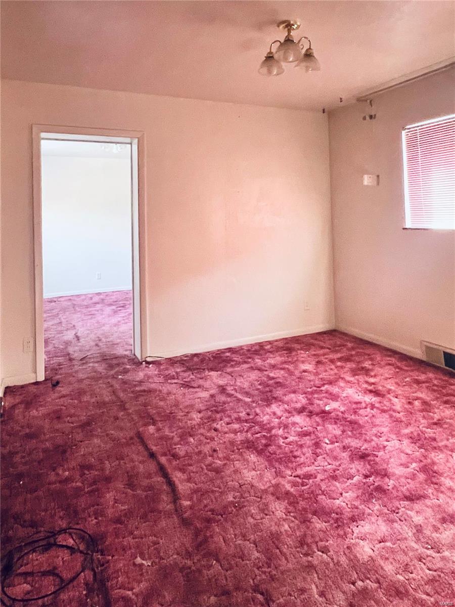 Northwoods, Missouri 63121, United States, 3 Bedrooms Bedrooms, ,2 BathroomsBathrooms,Residential,Pending,14169