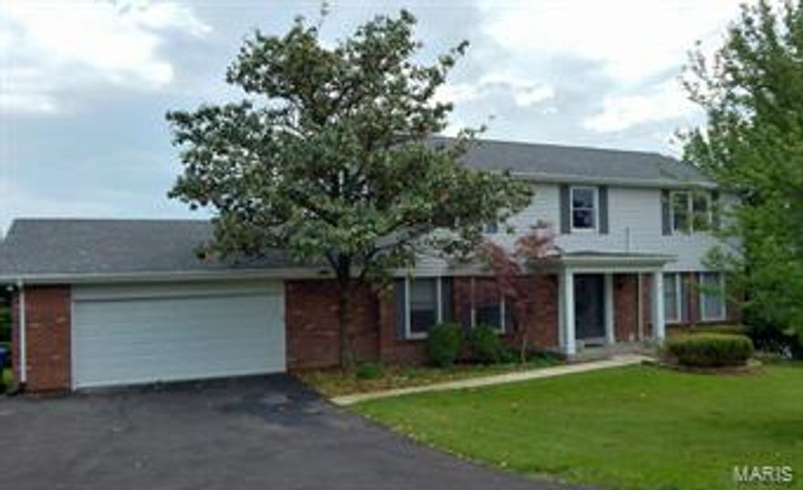 Home offers a gorgeous view of 5 acres of open common ground with a beautiful view of a lake. The backyard is a level lot perfect for a future pool! Located near the end of a cul de sac on almost 1/2 acre lot, large patio & newer deck overlooking the common ground. Newer laminate flooring, great flow for entertaining with large family. Updated eat in kitchen, great counter/work space area for the one who loves to cook. Family room with wood burning fireplace & open to living room & deck. Formal dining room. Upstairs you will find a very spacious master bedroom w/it's adjoining sitting room, 3  closets (2 of which are walk-in closets), and full private master bath. 3 addtl. bedrooms & full bath finish off upper level. Walk Out lower level with rec room, half bath. Newer garage door, Architectural roof in 2007, main floor laundry. Fantastic location to major highways. Parkway Schools. Additional Rooms: Mud Room