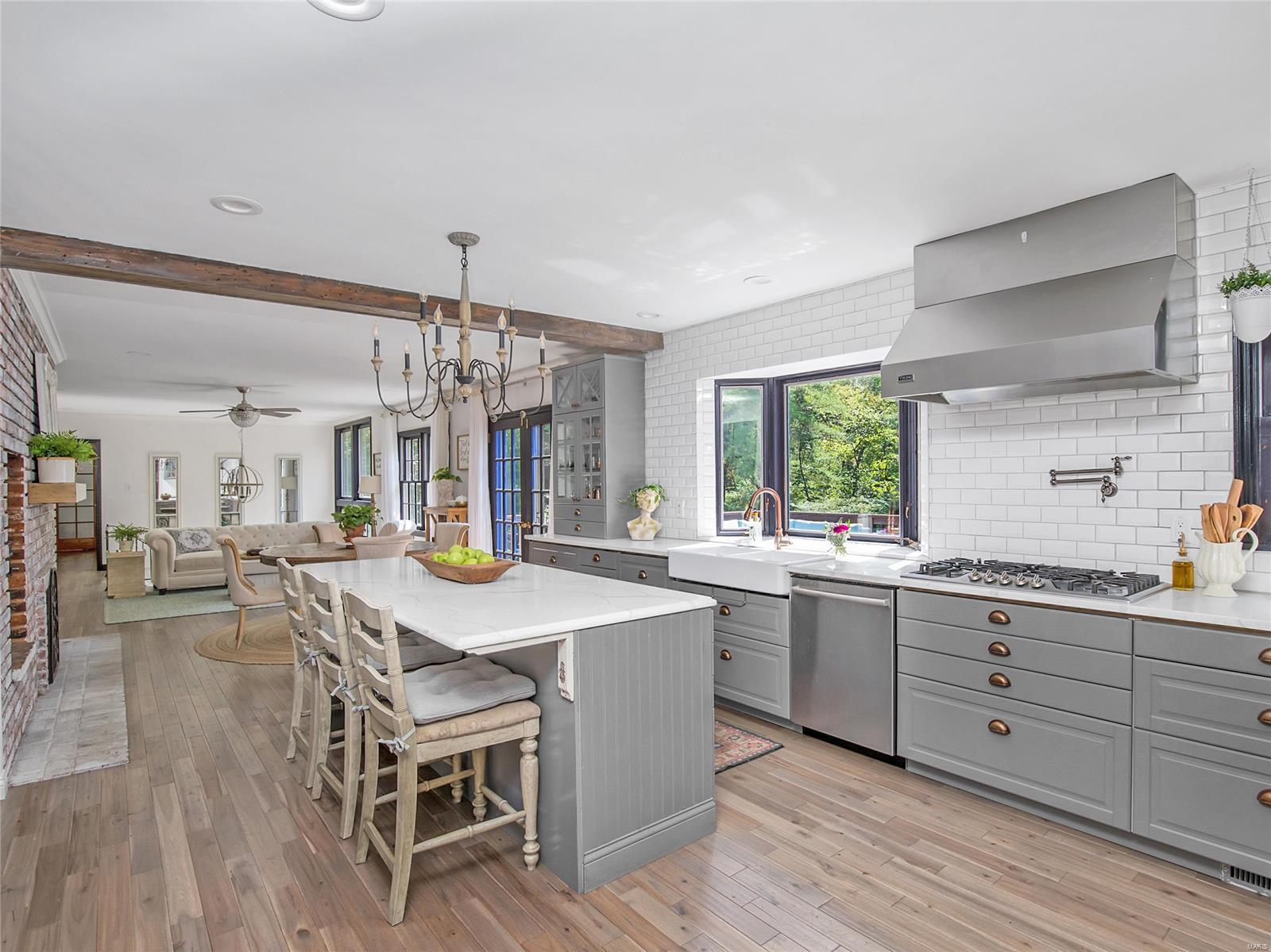 Doerschlin Partition - Residential