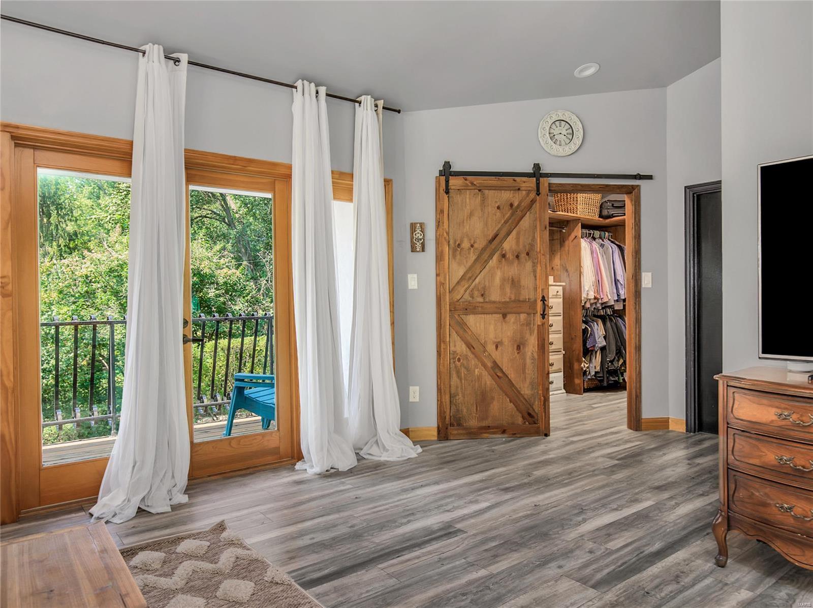 Doerschlin Partition - Residential