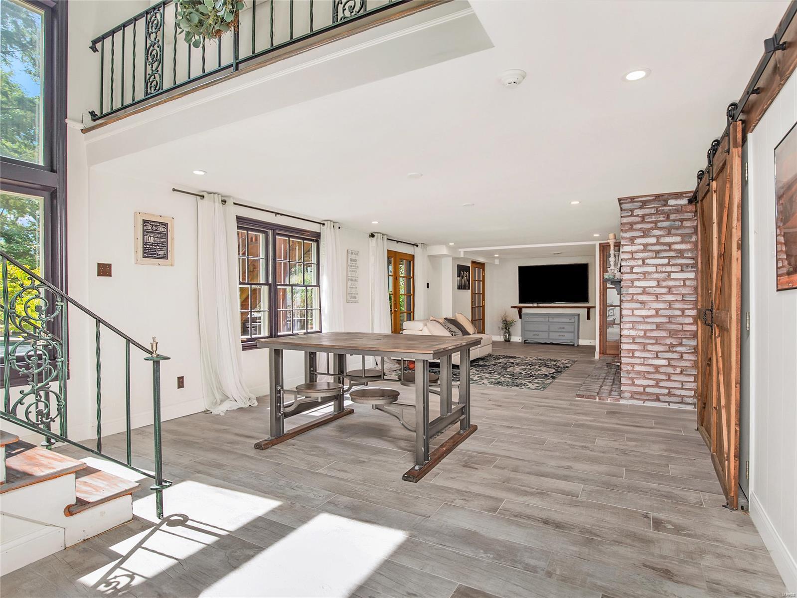 Doerschlin Partition - Residential