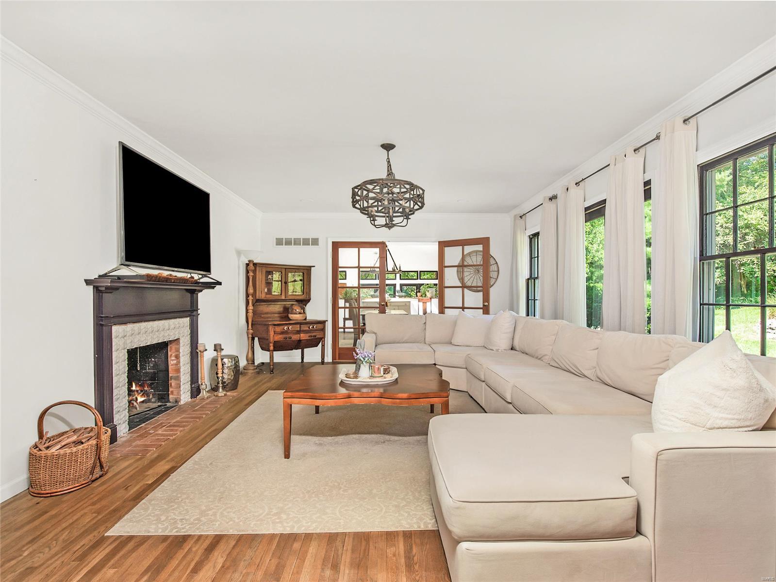 Doerschlin Partition - Residential