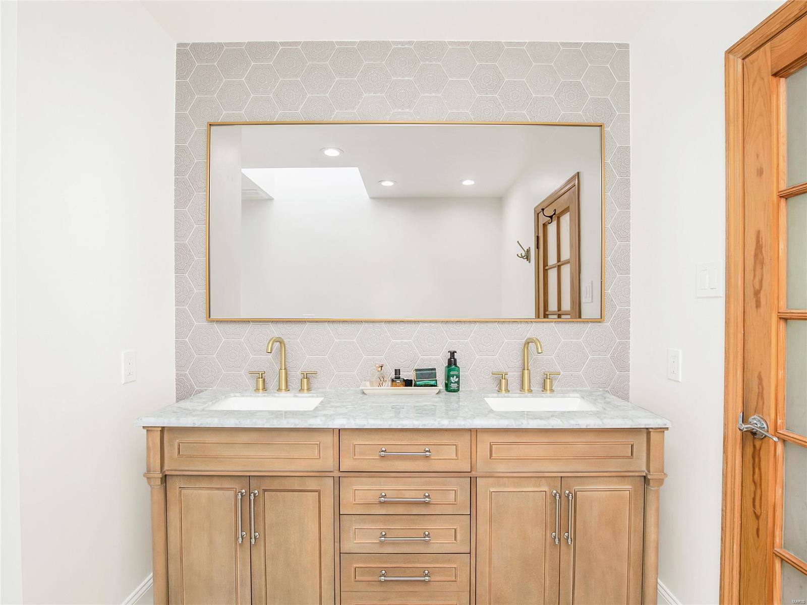 Doerschlin Partition - Residential