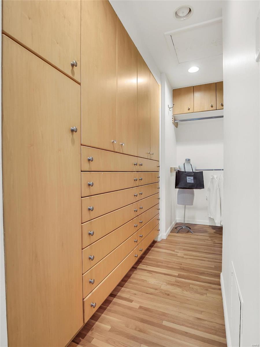 Doerschlin Partition - Residential