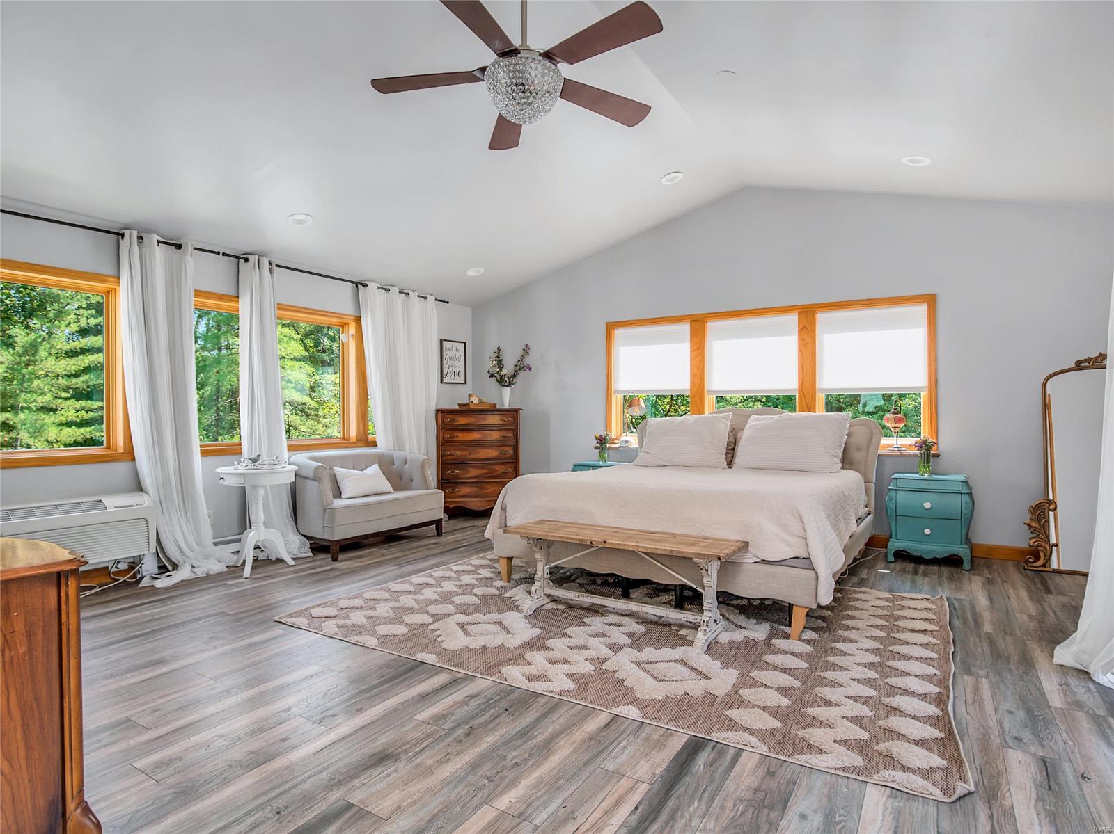 Doerschlin Partition - Residential