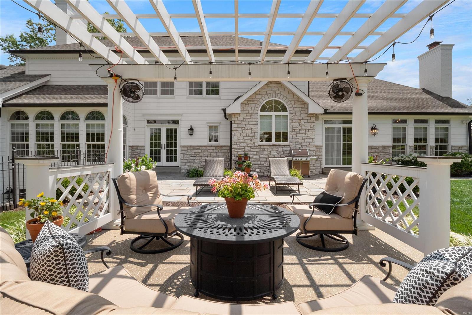 Kings Cove - Residential