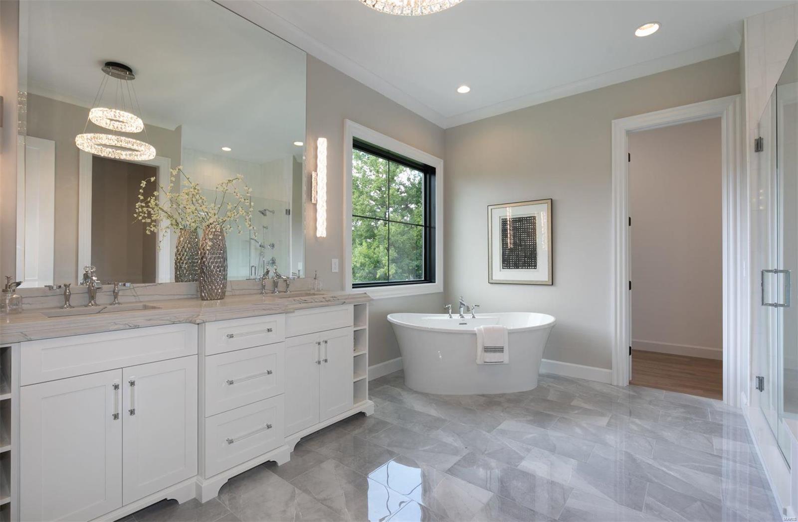 Williamsburg 1 - Residential