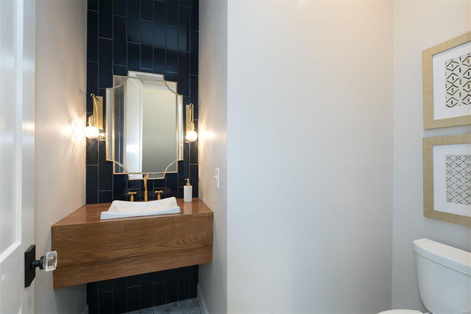 Williamsburg 1 - Residential