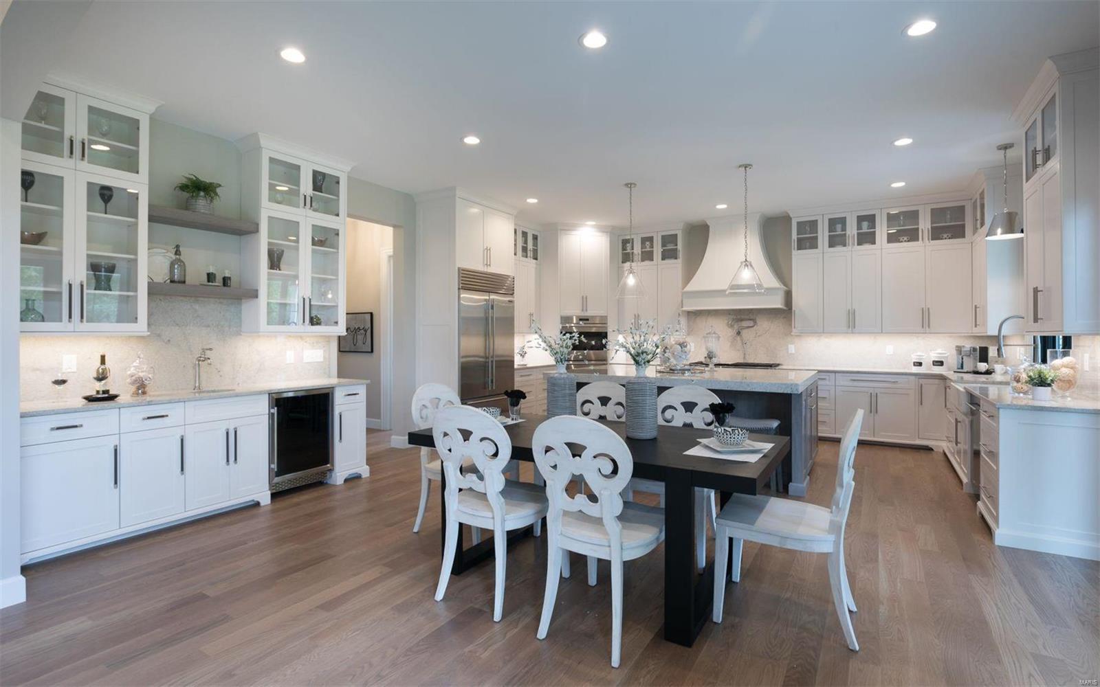 Williamsburg 1 - Residential