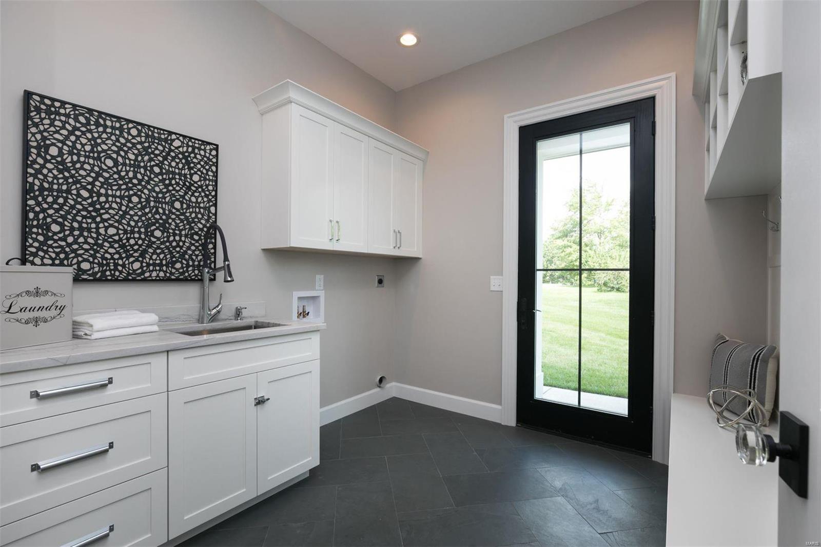 Williamsburg 1 - Residential