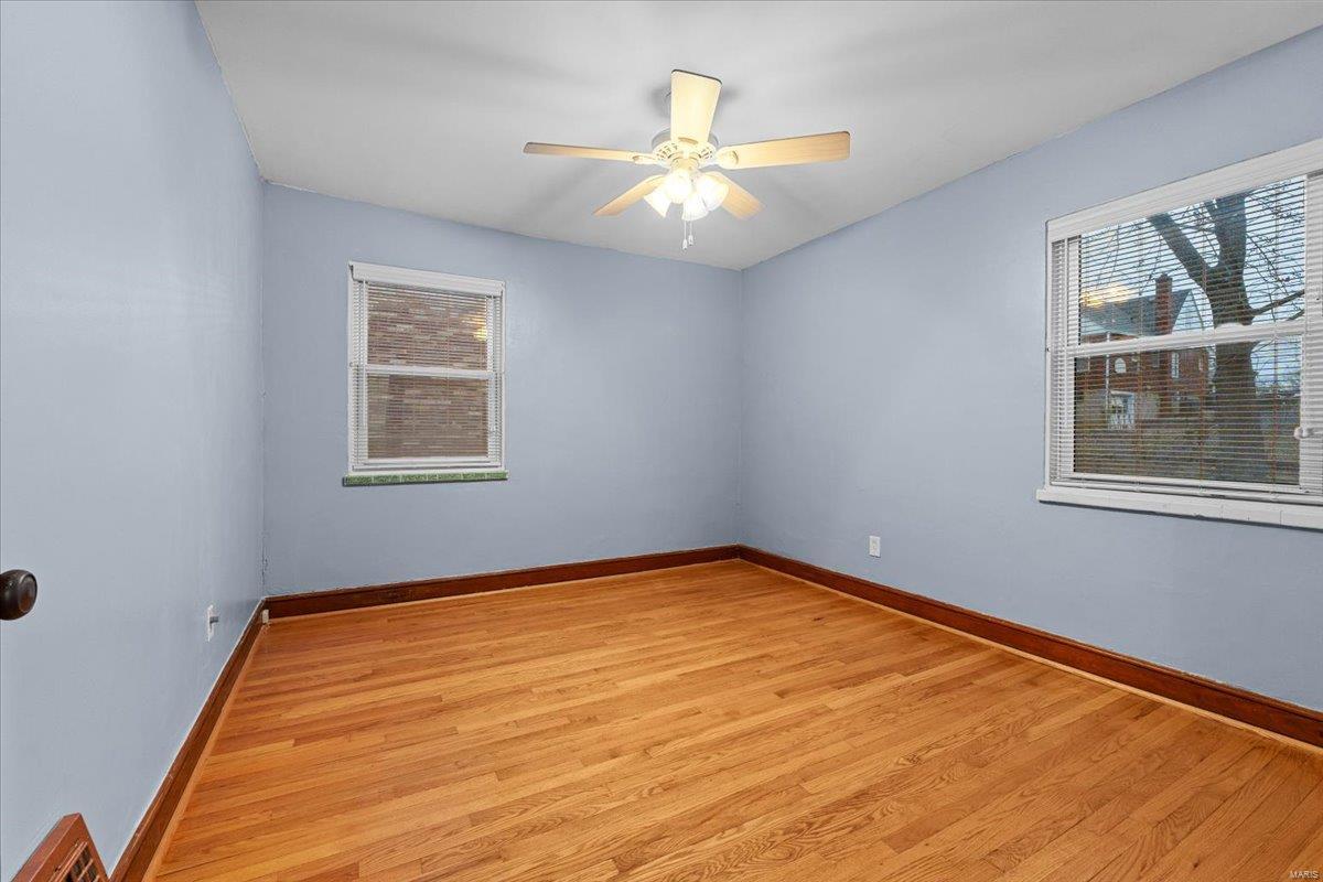 St Louis, Missouri 63123, United States, 2 Bedrooms Bedrooms, ,1 BathroomBathrooms,Residential,Pending,7448