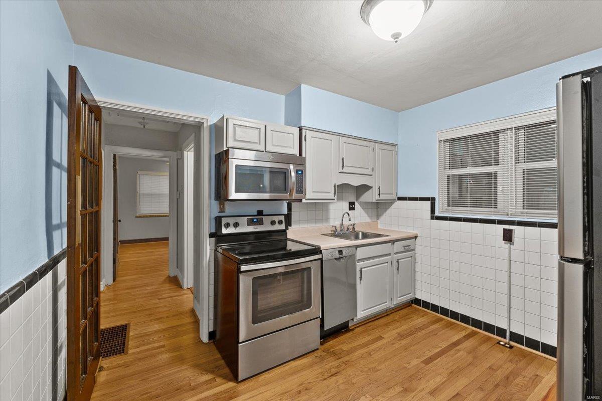 St Louis, Missouri 63123, United States, 2 Bedrooms Bedrooms, ,1 BathroomBathrooms,Residential,Pending,7448