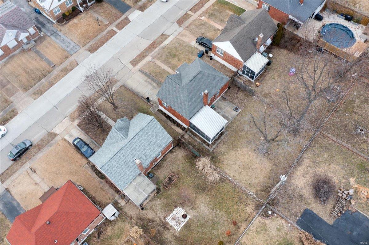 St Louis, Missouri 63123, United States, 2 Bedrooms Bedrooms, ,1 BathroomBathrooms,Residential,Pending,7448