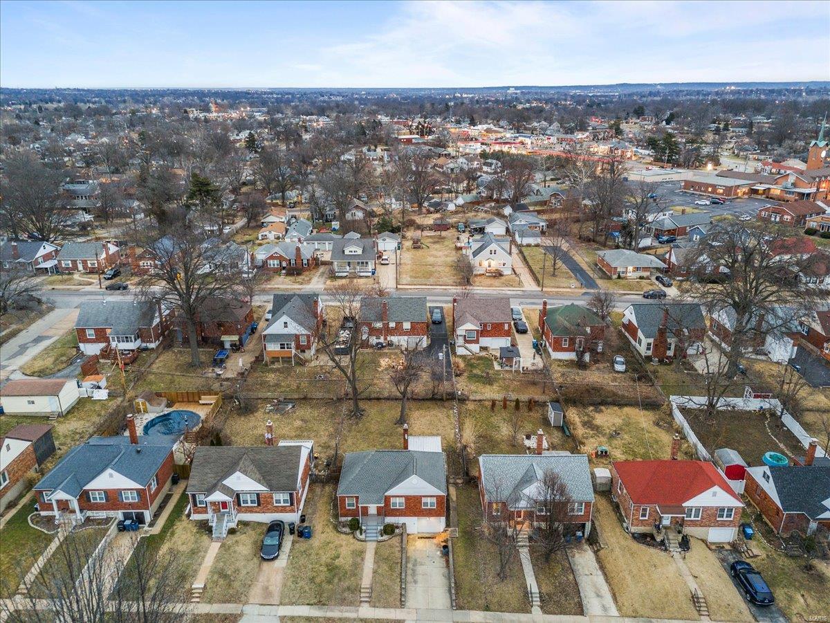 St Louis, Missouri 63123, United States, 2 Bedrooms Bedrooms, ,1 BathroomBathrooms,Residential,Pending,7448