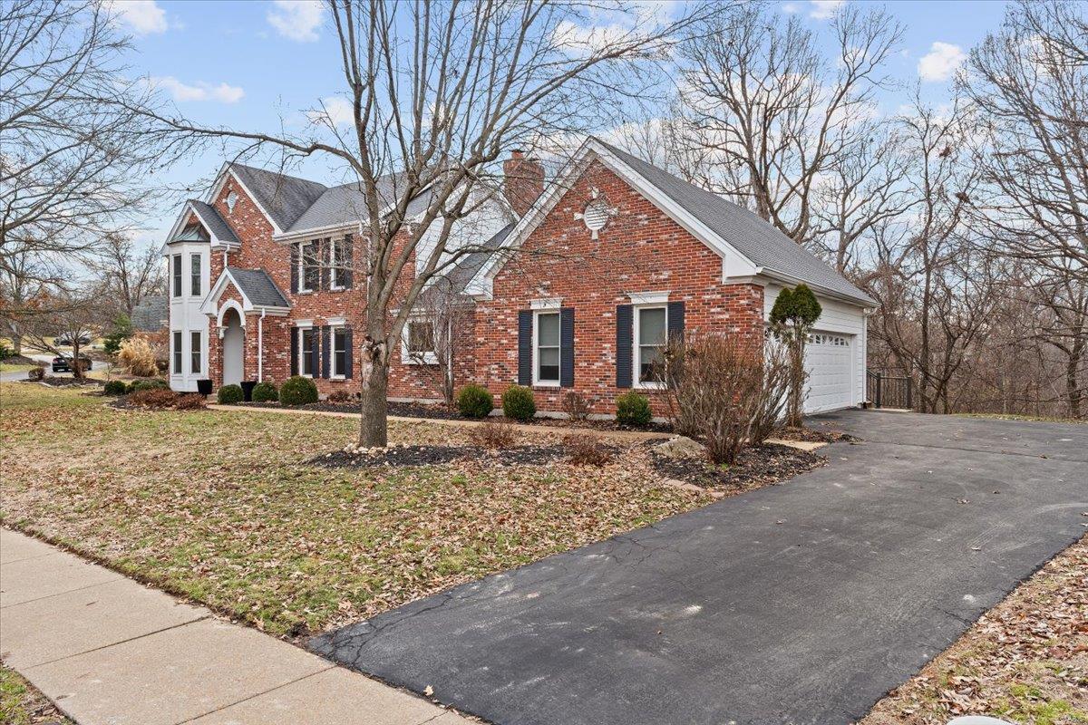 Wildwood, Missouri 63005, United States, 5 Bedrooms Bedrooms, ,5 BathroomsBathrooms,Residential,Pending,16065