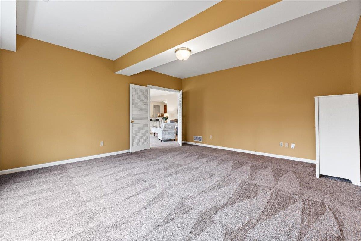 Wildwood, Missouri 63005, United States, 5 Bedrooms Bedrooms, ,5 BathroomsBathrooms,Residential,Pending,16065