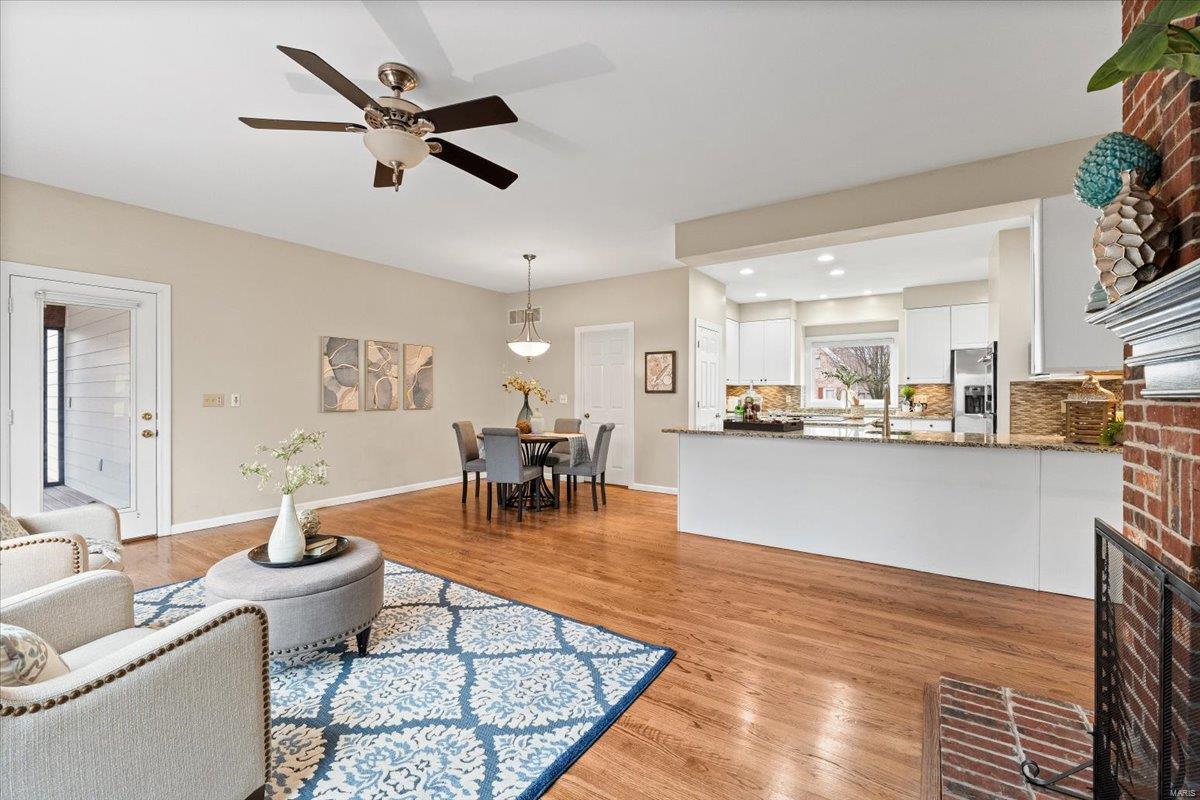 Wildwood, Missouri 63005, United States, 5 Bedrooms Bedrooms, ,5 BathroomsBathrooms,Residential,Pending,16065