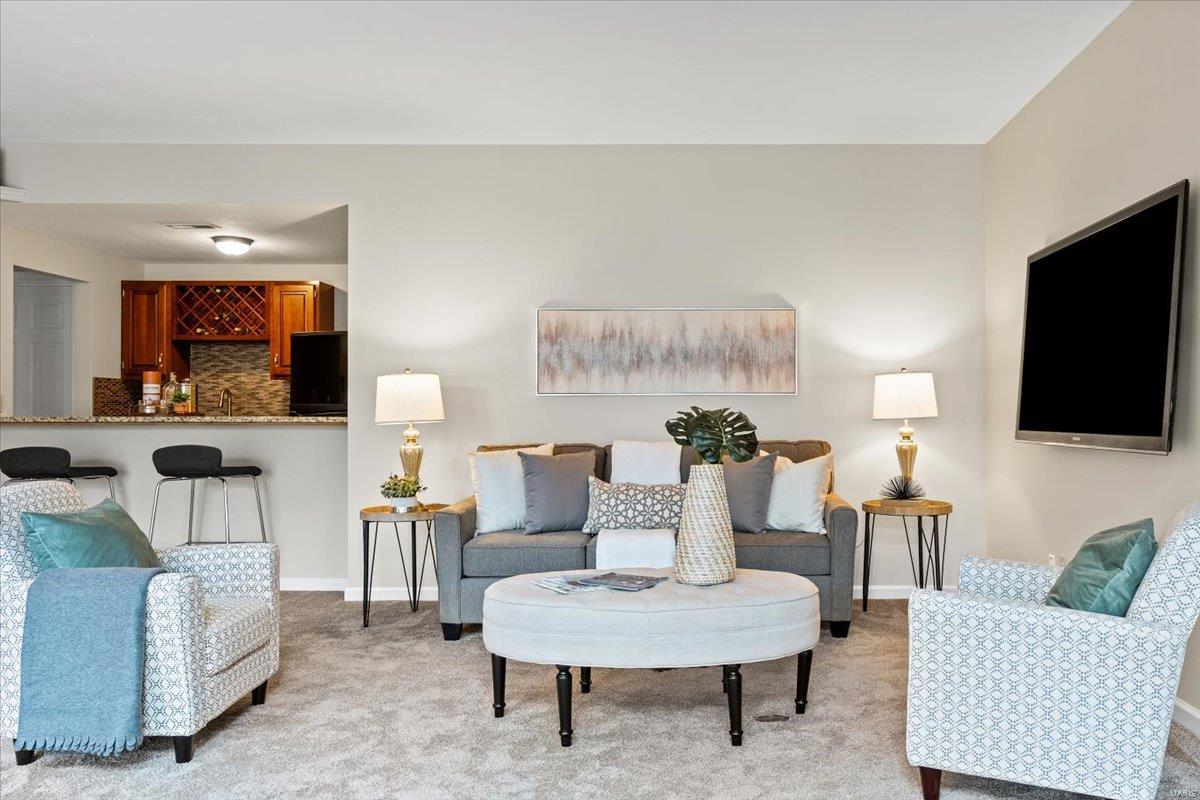 Wildwood, Missouri 63005, United States, 5 Bedrooms Bedrooms, ,5 BathroomsBathrooms,Residential,Pending,16065