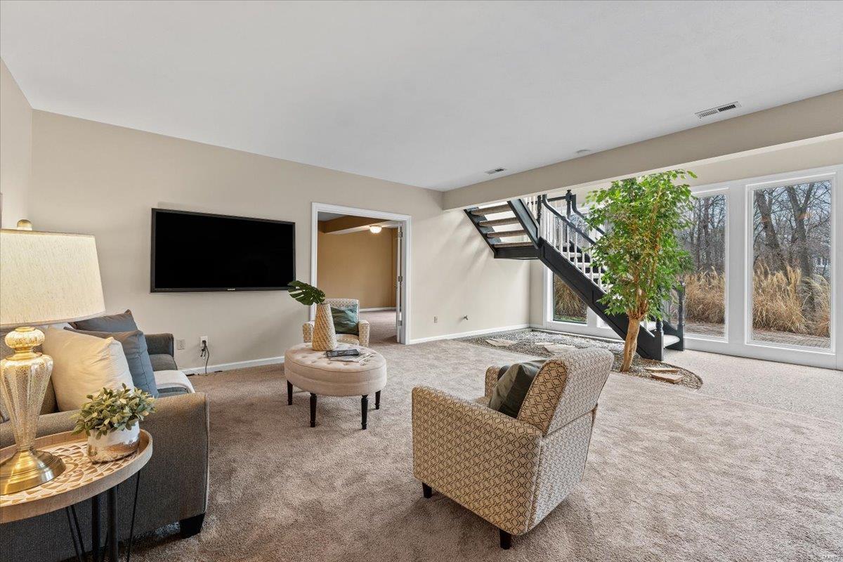 Wildwood, Missouri 63005, United States, 5 Bedrooms Bedrooms, ,5 BathroomsBathrooms,Residential,Pending,16065