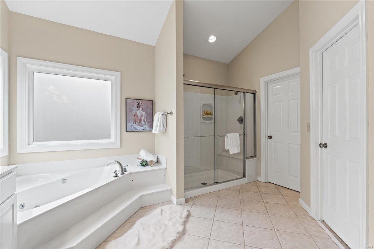 Wildwood, Missouri 63005, United States, 5 Bedrooms Bedrooms, ,5 BathroomsBathrooms,Residential,Pending,16065