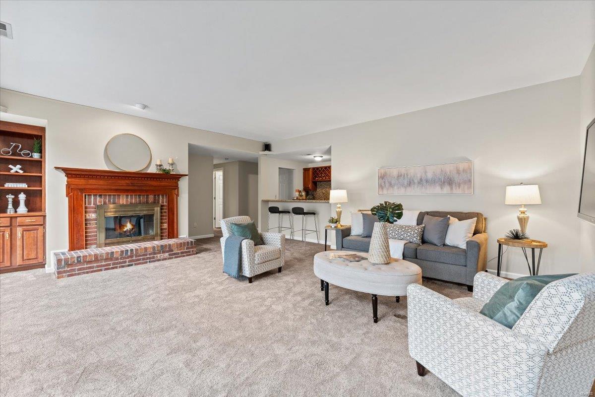 Wildwood, Missouri 63005, United States, 5 Bedrooms Bedrooms, ,5 BathroomsBathrooms,Residential,Pending,16065