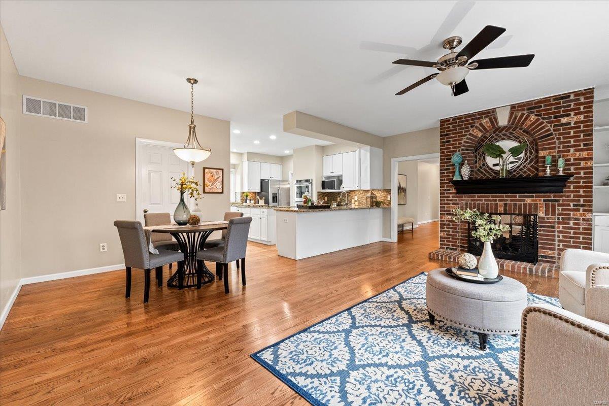 Wildwood, Missouri 63005, United States, 5 Bedrooms Bedrooms, ,5 BathroomsBathrooms,Residential,Pending,16065