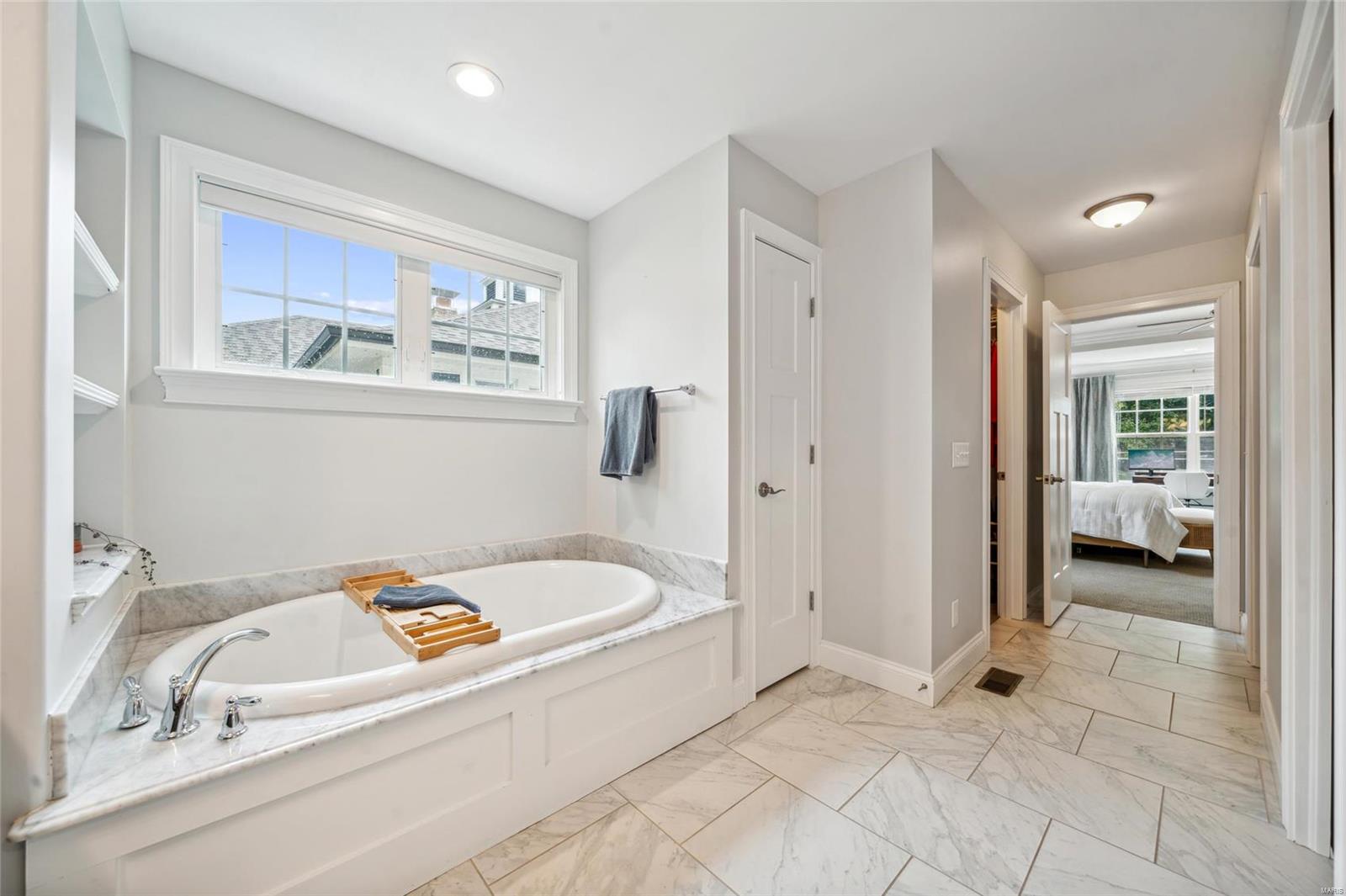 Tuxedo Park - Residential