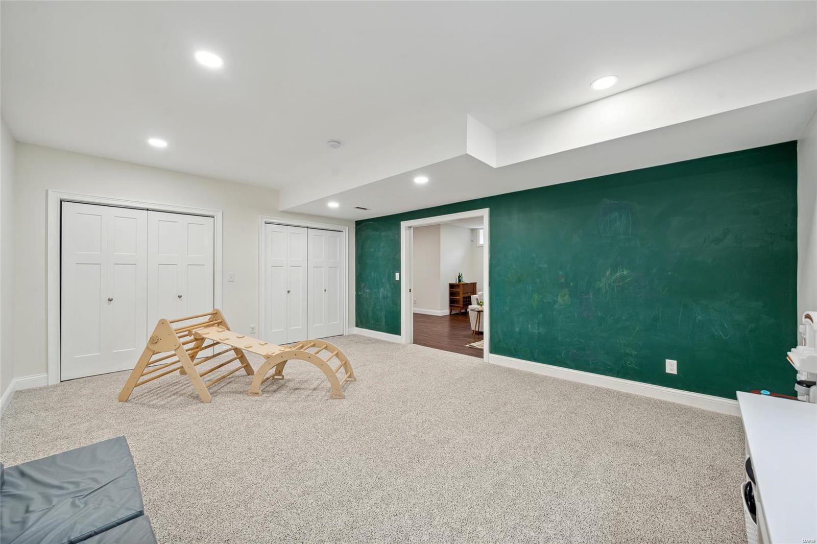 Tuxedo Park - Residential