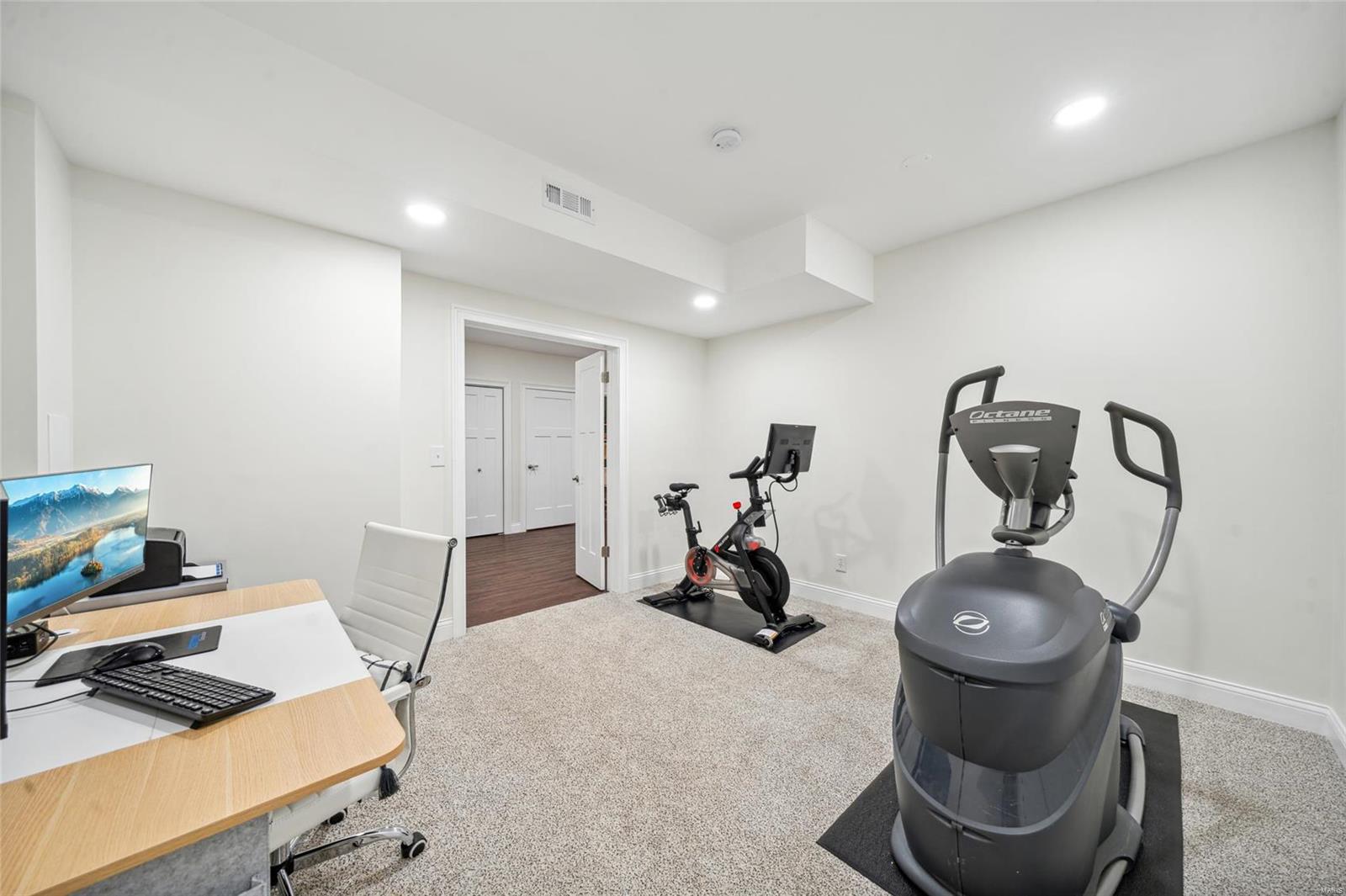 Tuxedo Park - Residential