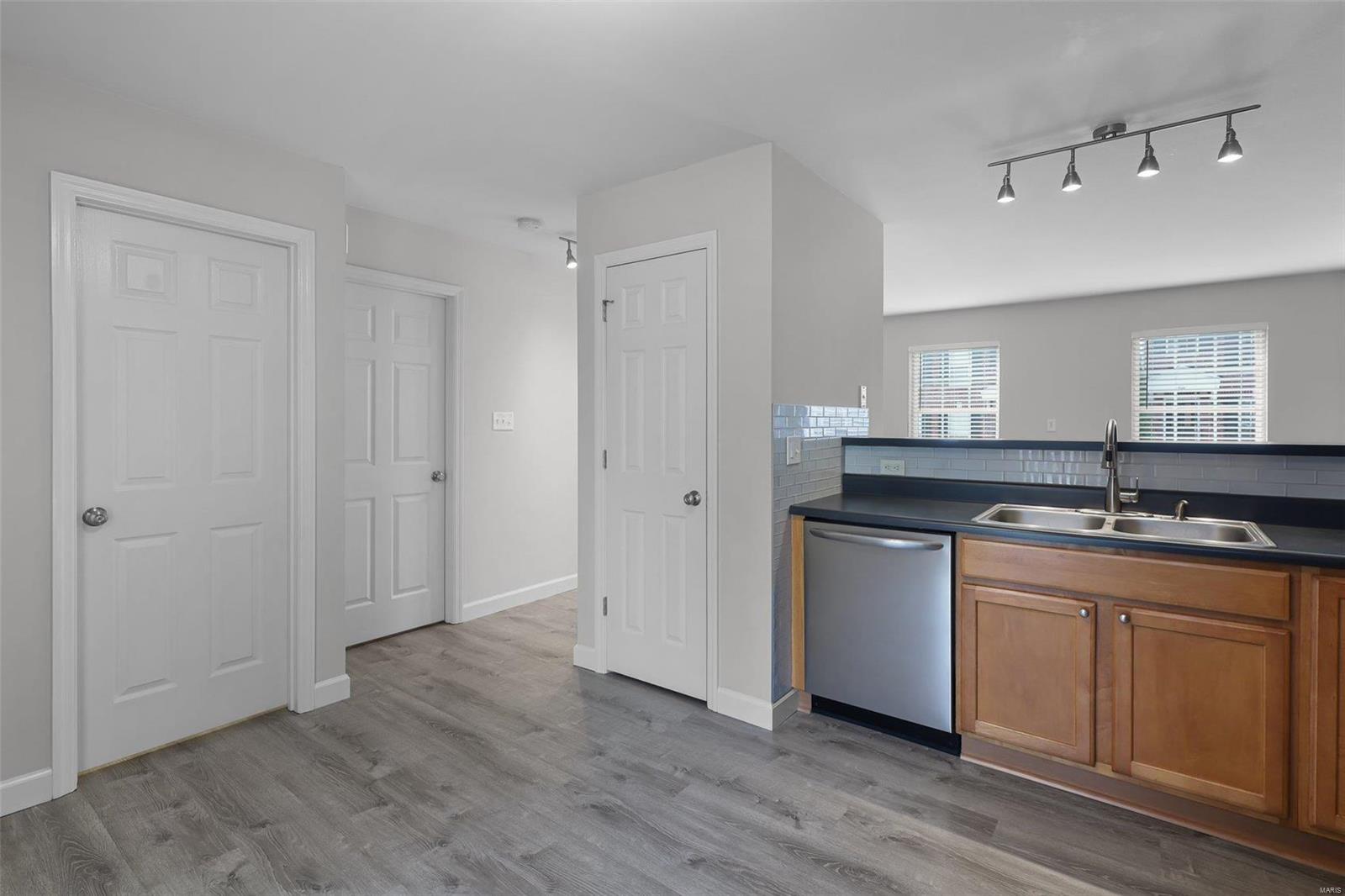 Estates At Parkview Two The - Residential