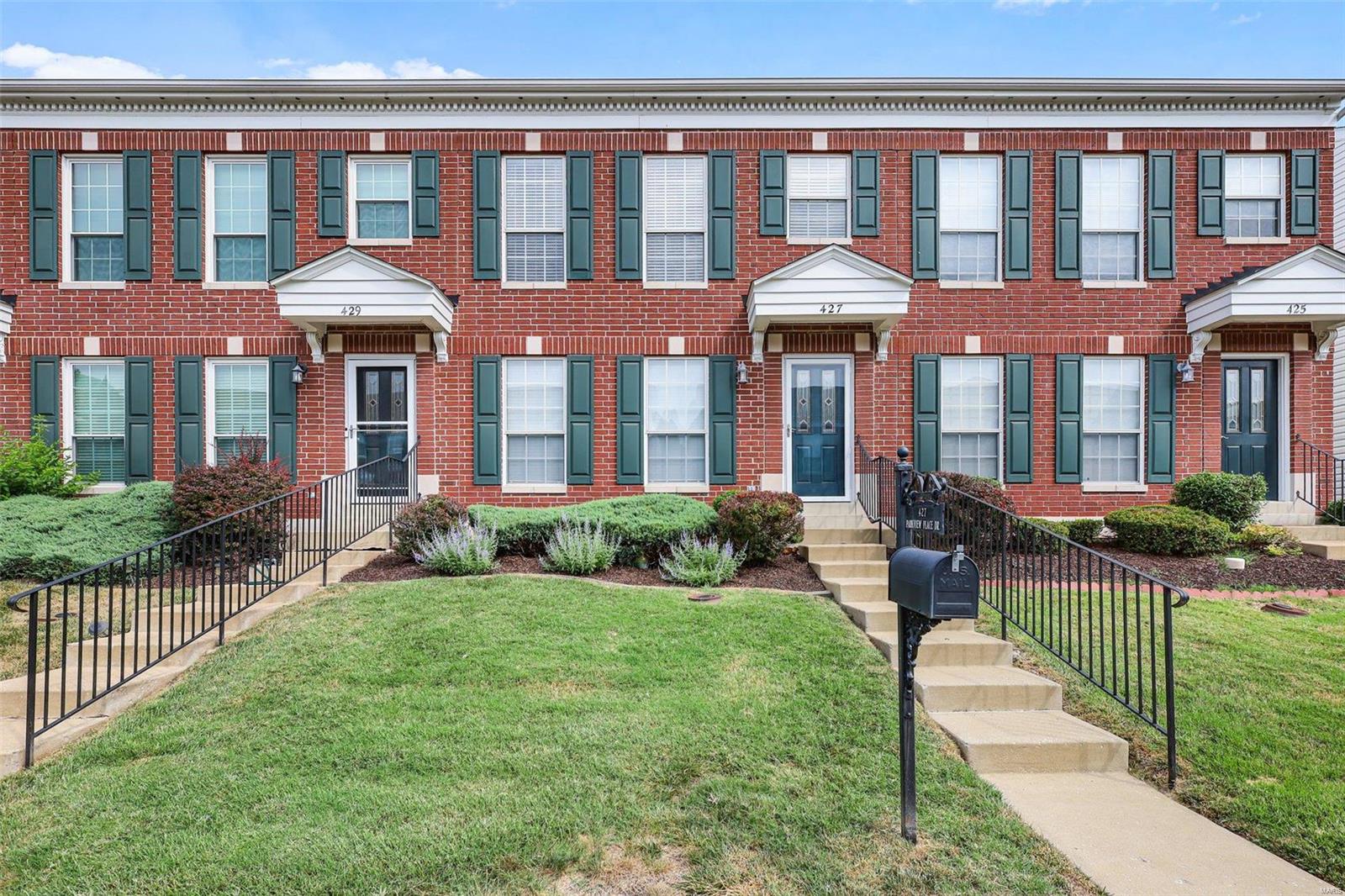 Estates At Parkview Two The - Residential