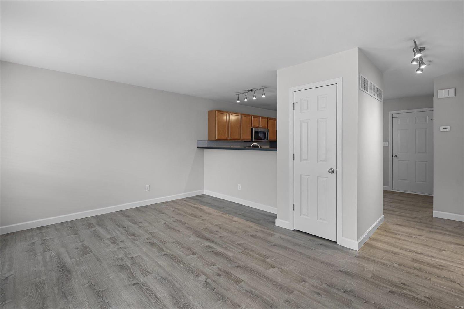 Estates At Parkview Two The - Residential