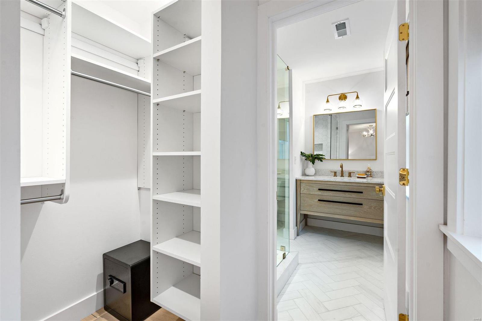 La Hacienda - Residential