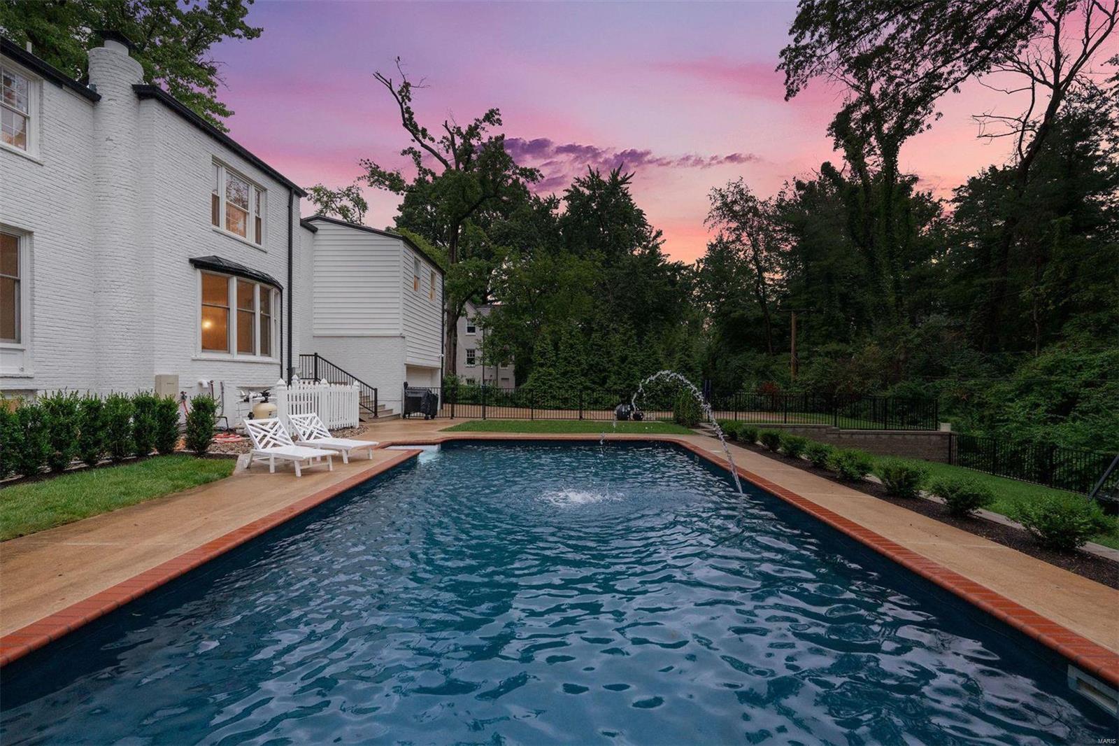 La Hacienda - Residential