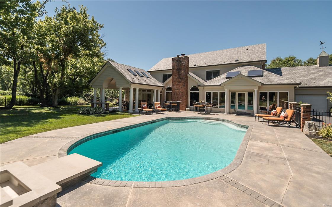 Frontenac Place - Residential