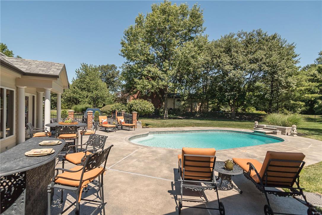 Frontenac Place - Residential