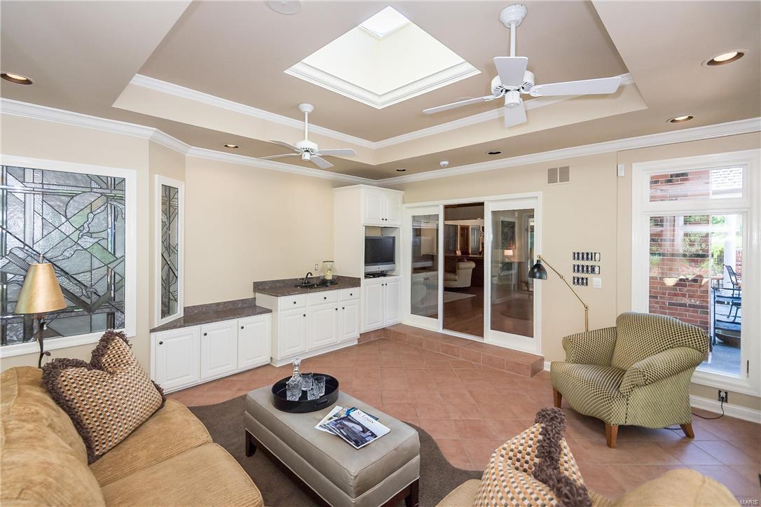 Frontenac Place - Residential