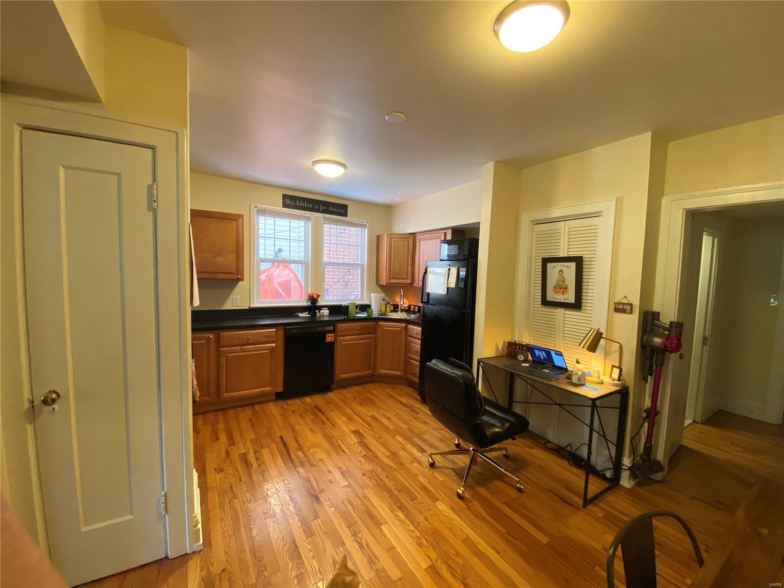 DE MUN PARK - Residential Income