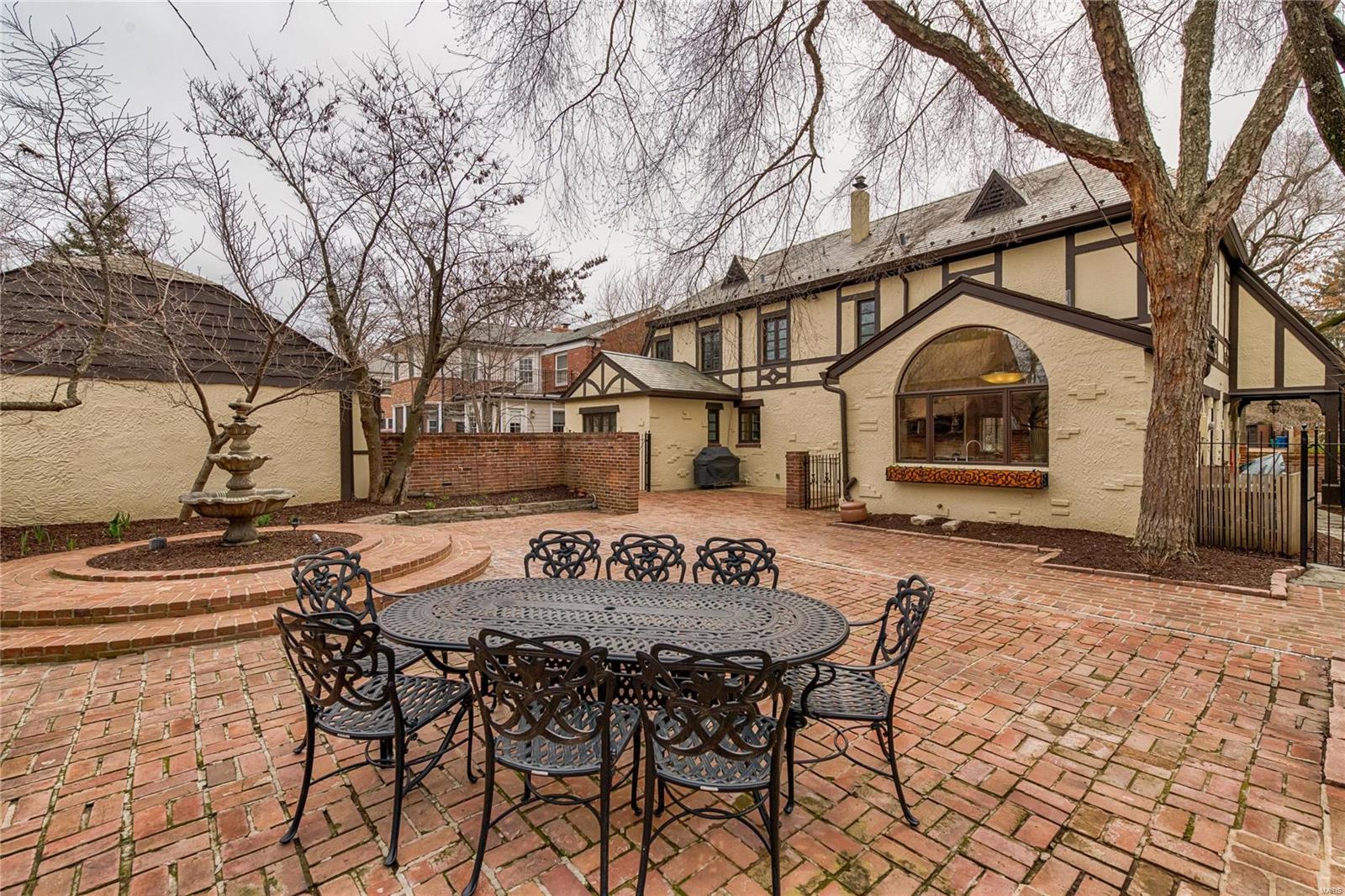 Davis Place - Residential