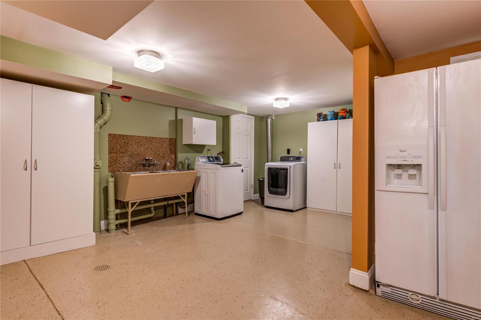 Davis Place - Residential