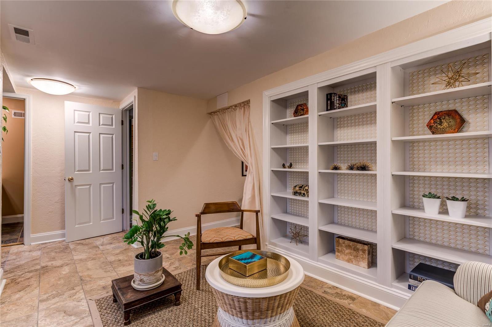 Davis Place - Residential