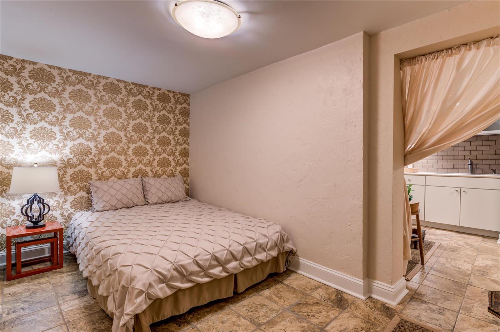 Davis Place - Residential