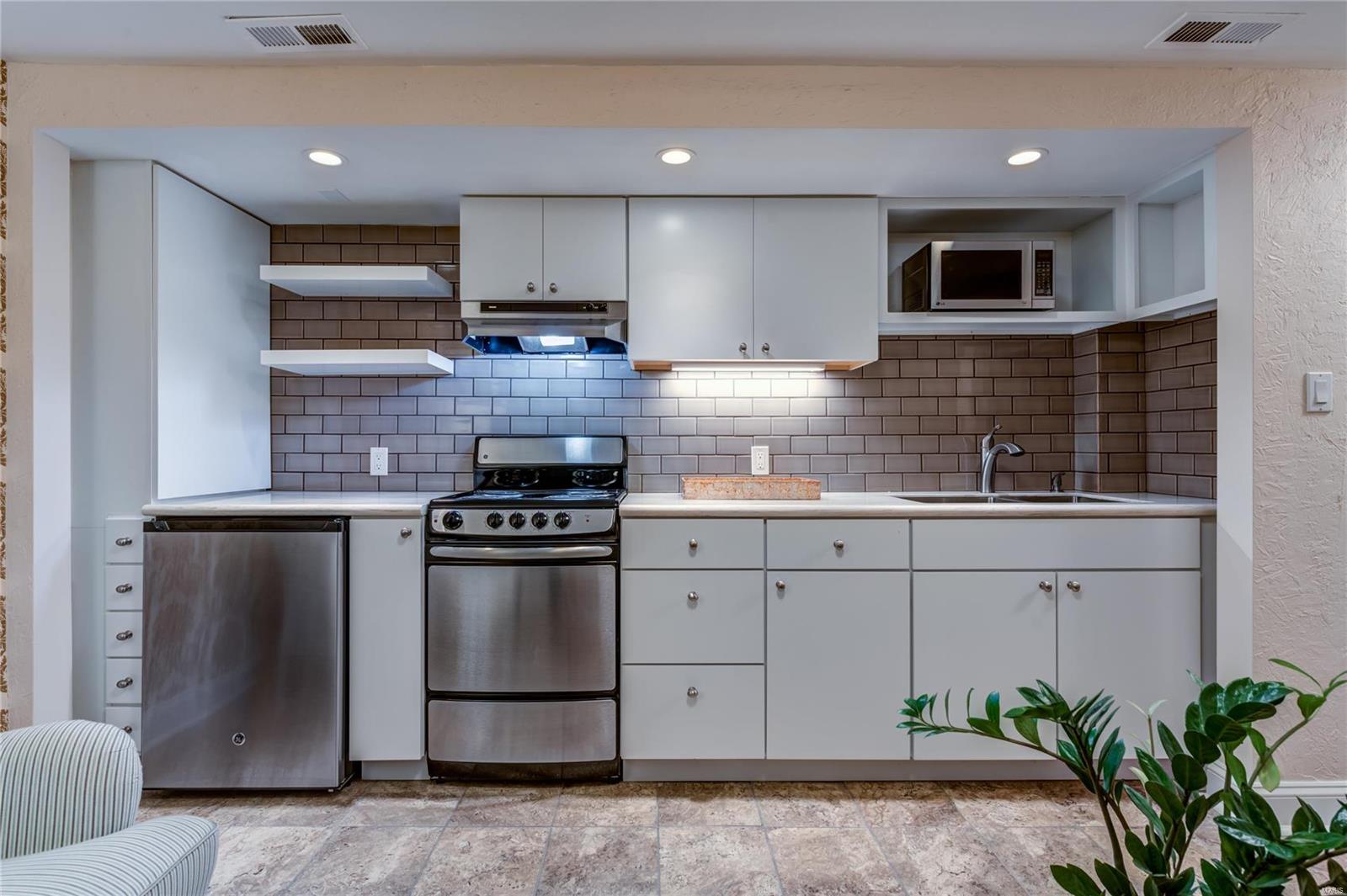 Davis Place - Residential