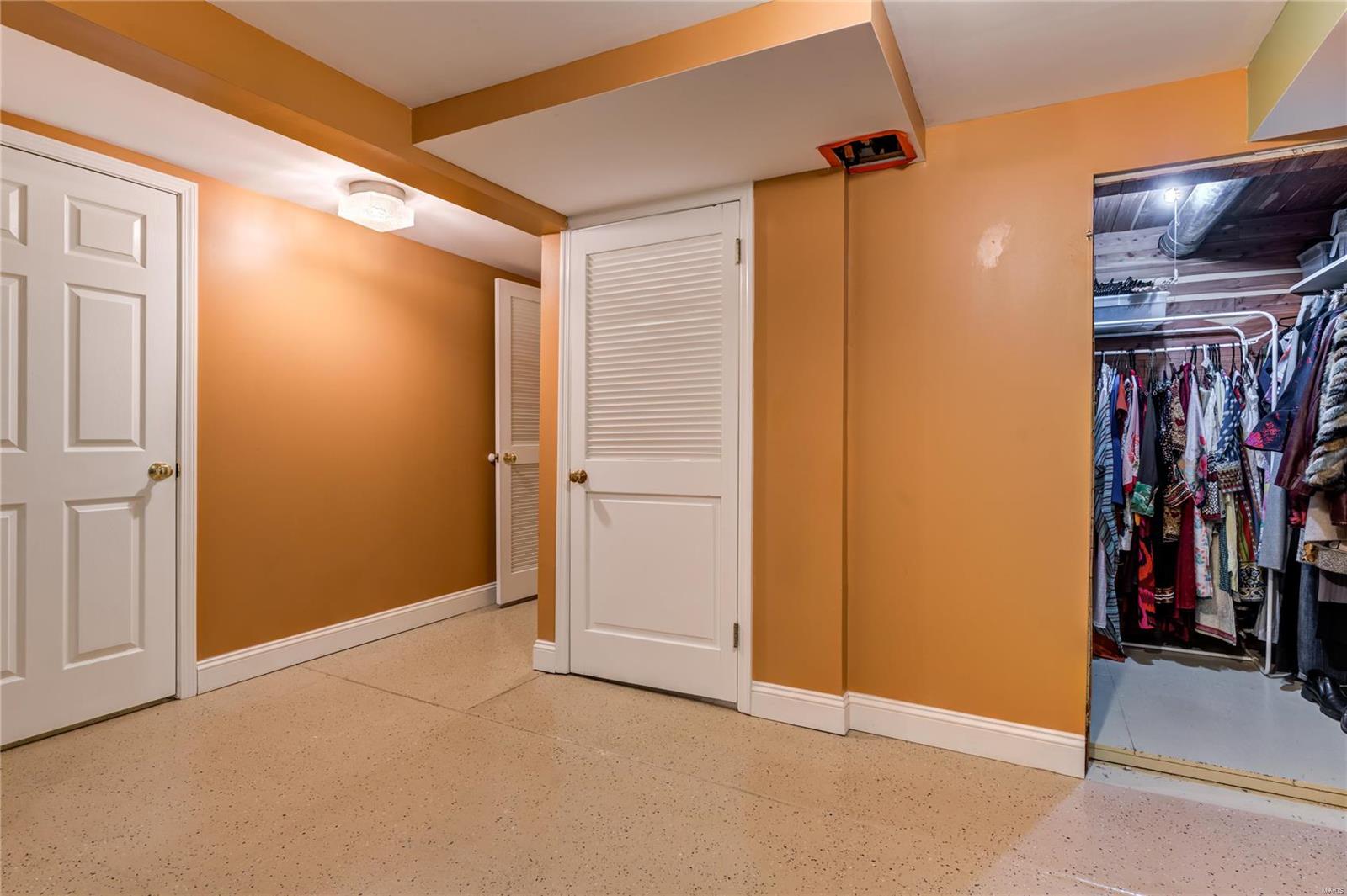 Davis Place - Residential