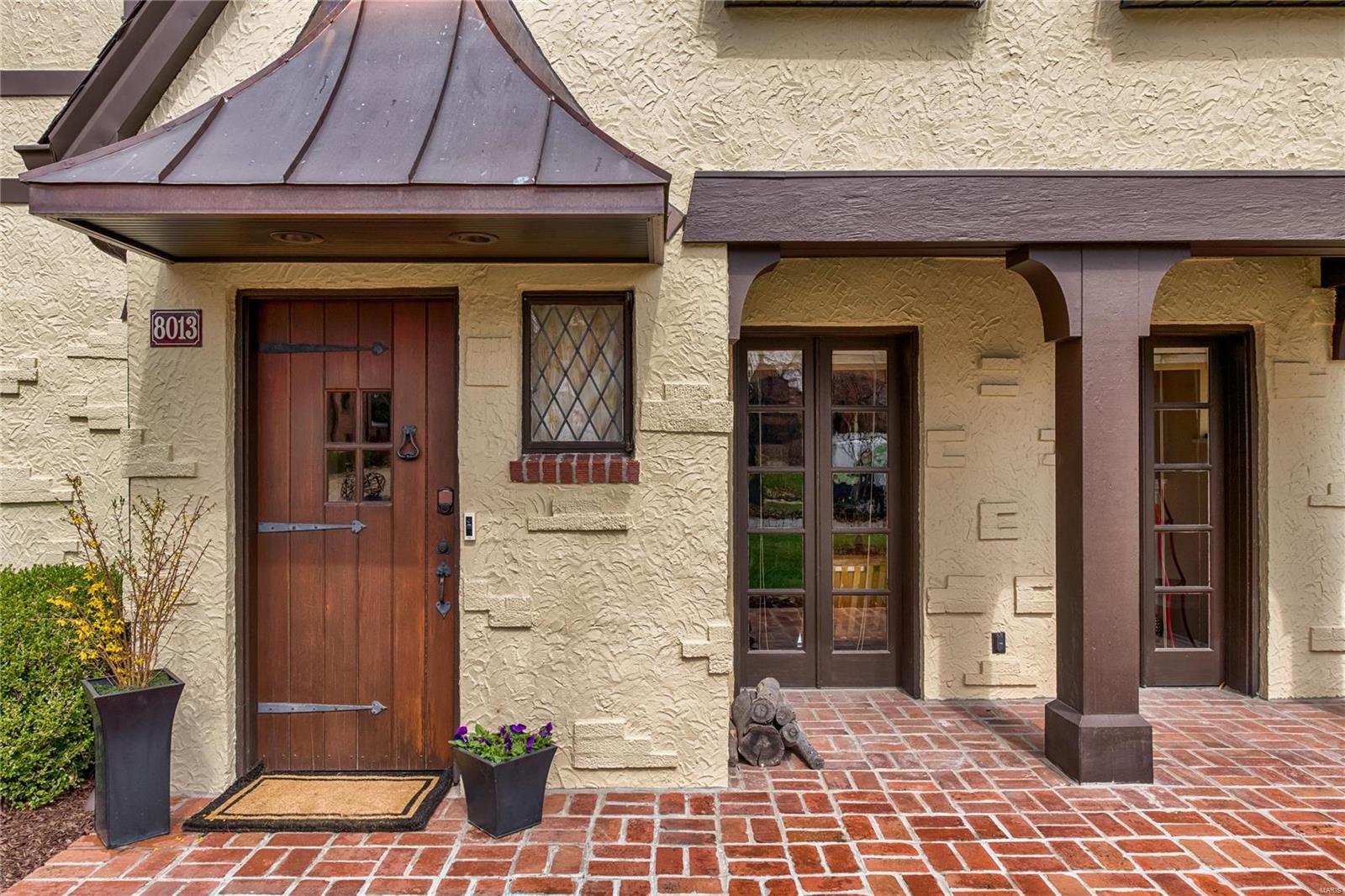 Davis Place - Residential