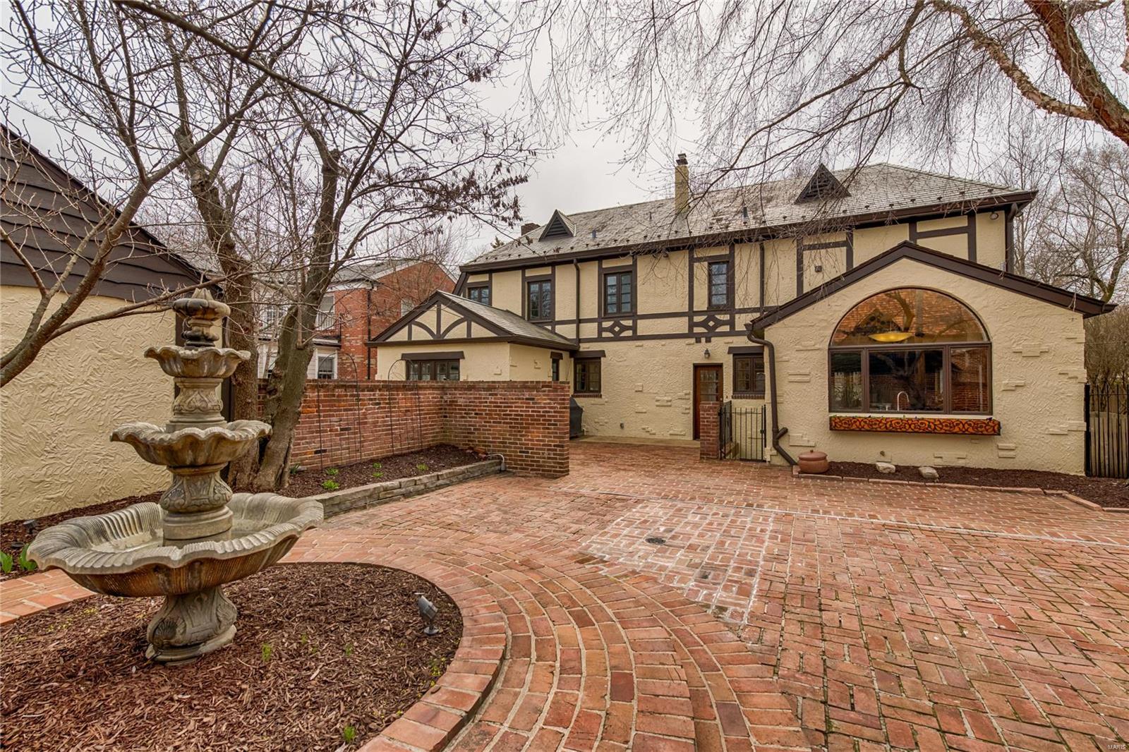 Davis Place - Residential