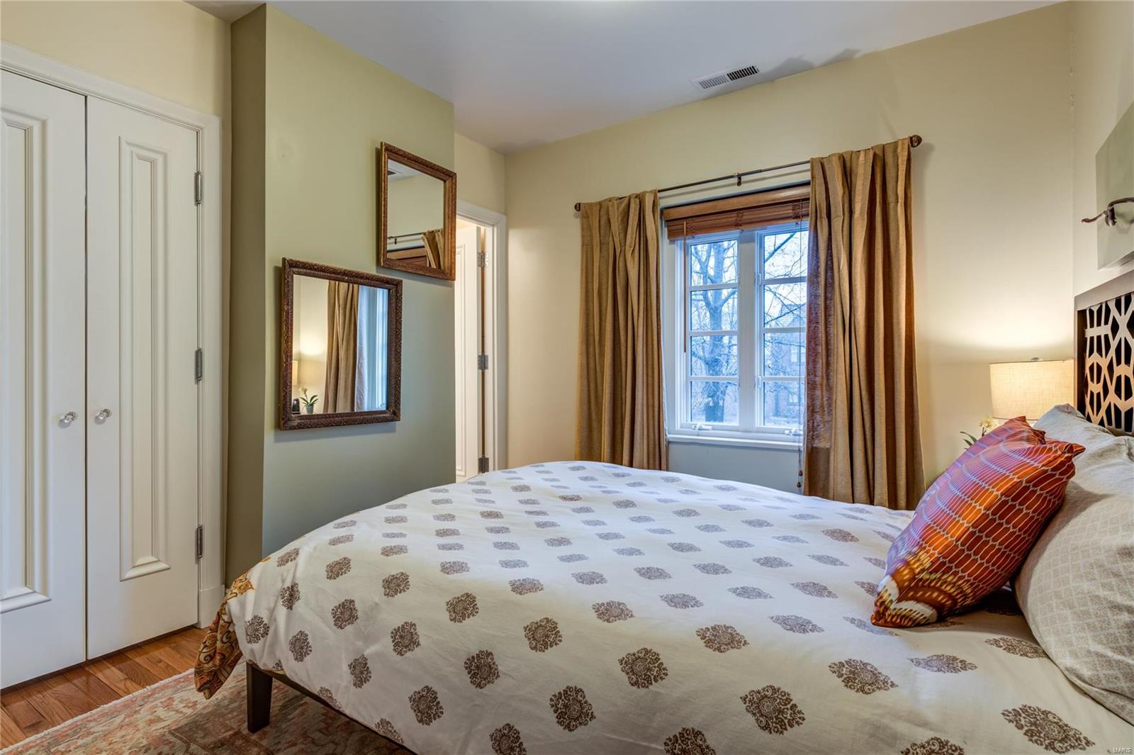 Davis Place - Residential