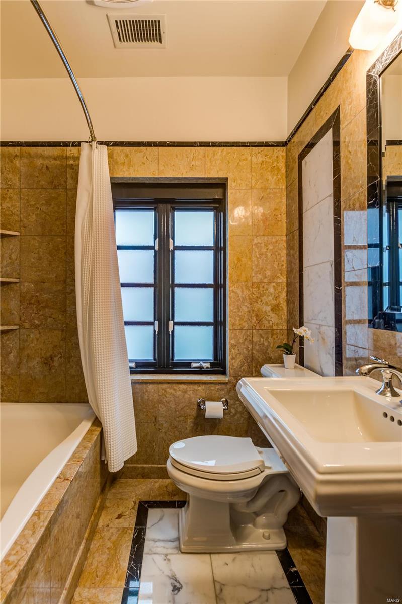 Davis Place - Residential